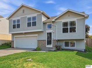15421 Willit St, Bennington, NE 68007