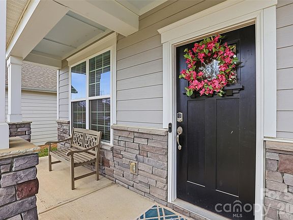 3rd image of 3023 Eagle Ridge Ln