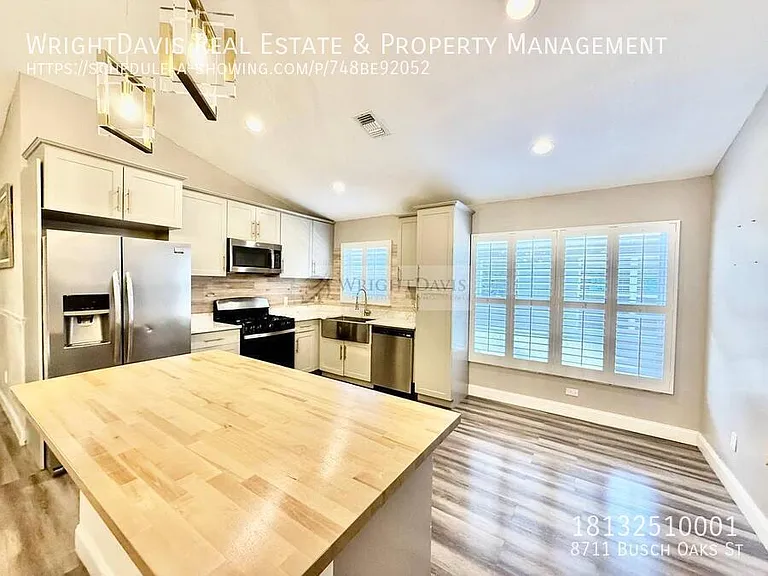 8711 Busch Oaks St — Photo 12