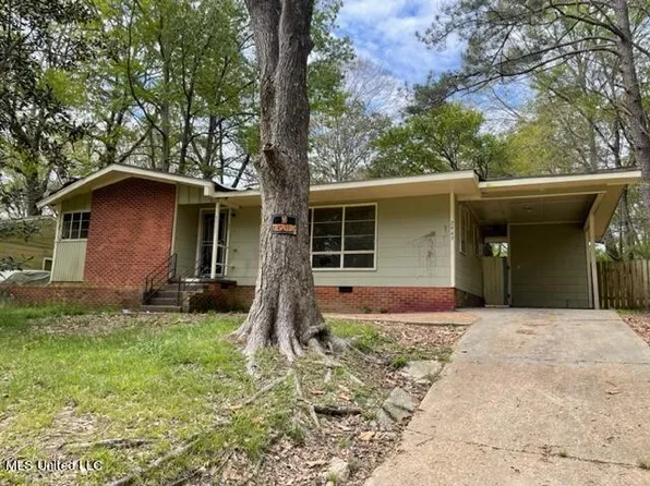2943 Woodside Dr, Jackson, MS 39212