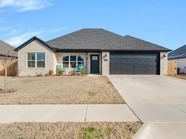 1903 E Hudson Dr, Siloam Springs, AR 72761