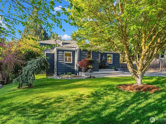 2nd image of 4014 SW 98th Street