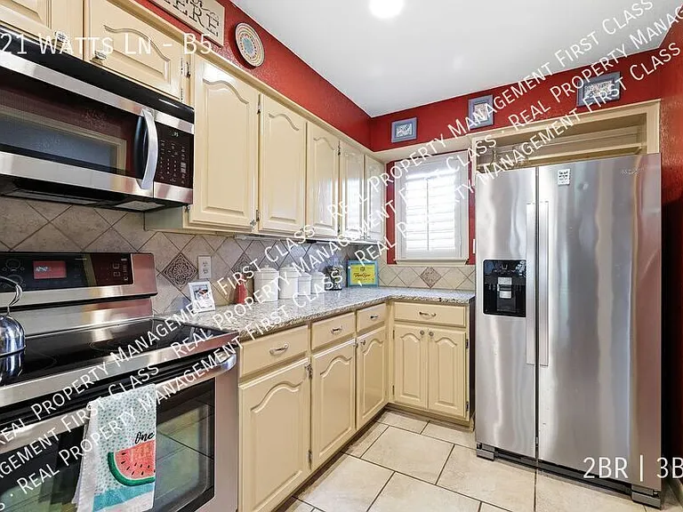 421 Watts Ln #B5 — Photo 10