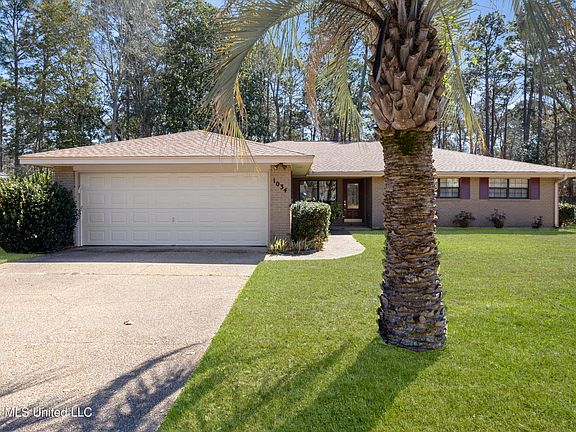 2nd image of 1034 Conley Cir