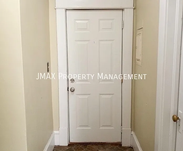 621 Elm Ave SE #2 — Photo 7