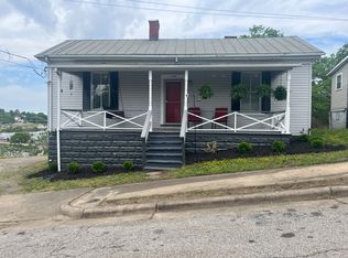 215 Rhodenizer St, Danville, VA 24540