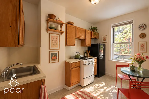 Kitchen, photo 1