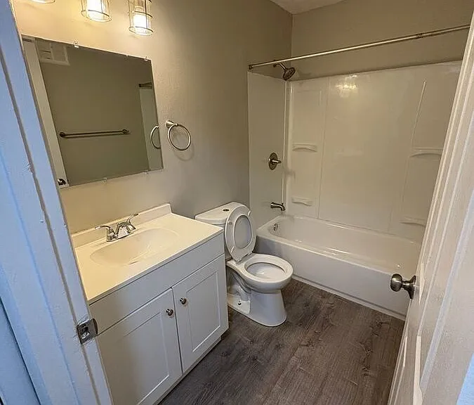 126 S Franklin St #2 — Photo 15