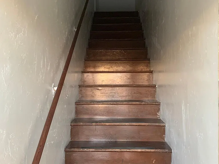 Entrance up to private apartment