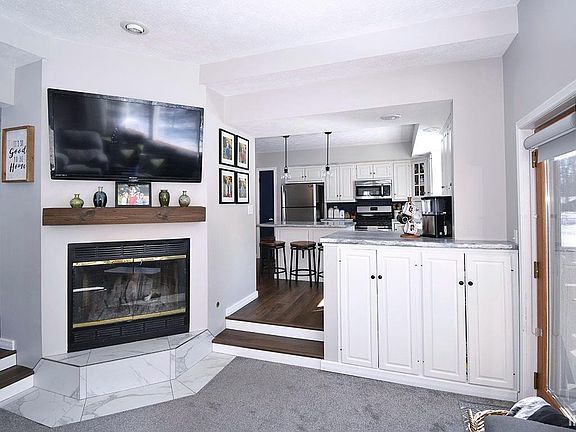 5th image of 57556 Walden Ct