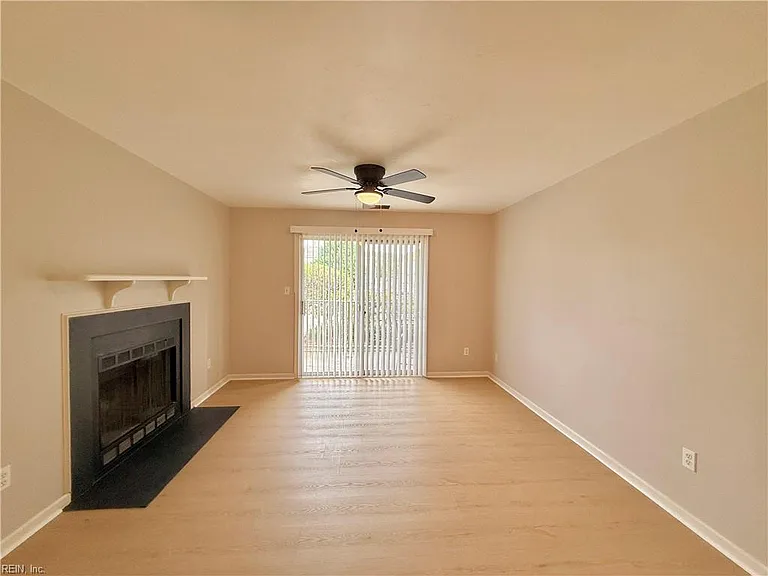 512 Thorncliff Dr #101 — Photo 5