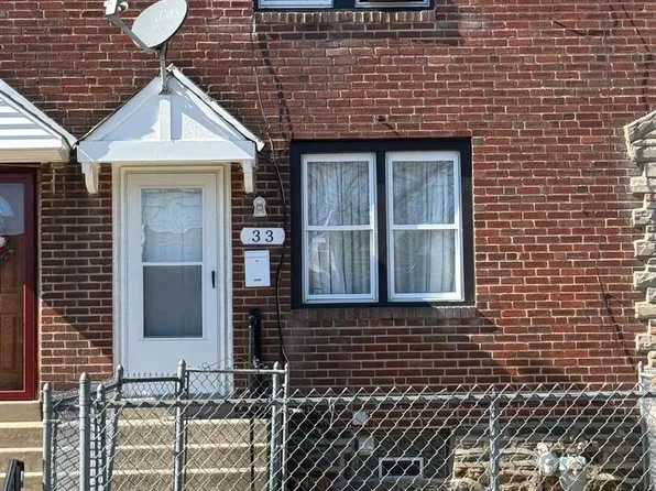 33 Mermont Cir, Darby, PA 19023