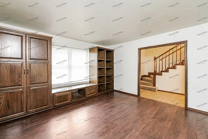 4 bed, 2.5 bath, 2542 sqft, $2,150 — Photo 4