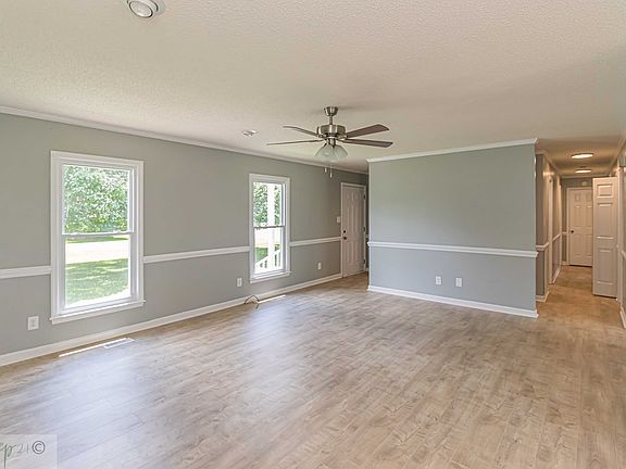 5th image of 313 Brantwood Dr