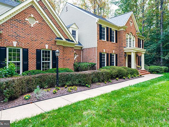 5th image of 11901 Chapel Rd