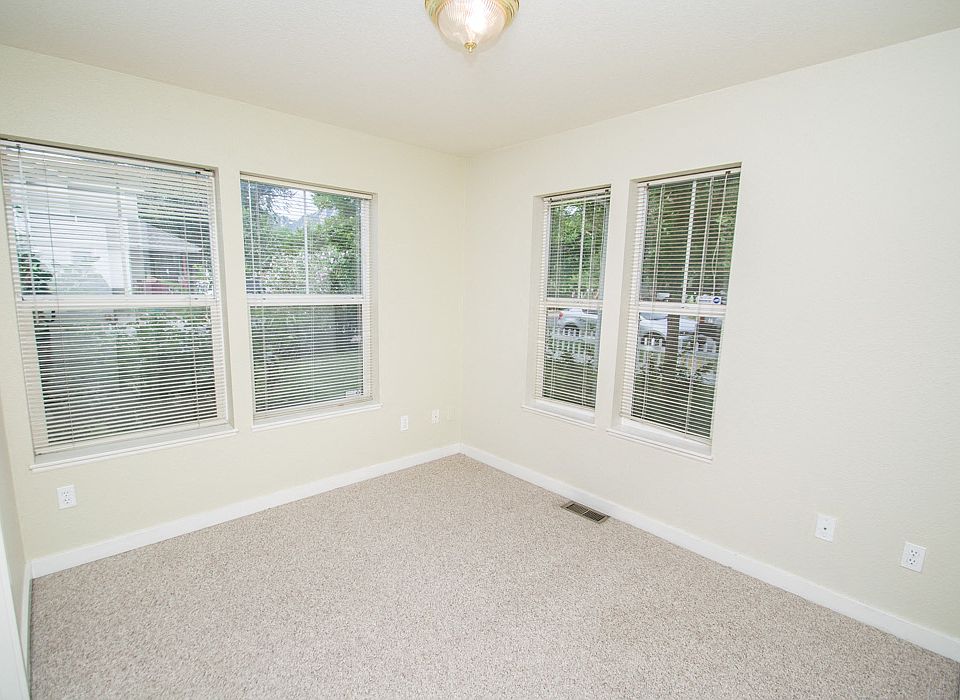 1834 18th Street Bedroom