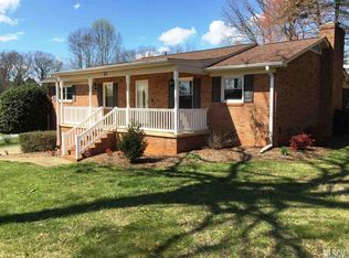 21st Ave NE, Hickory, NC 28601