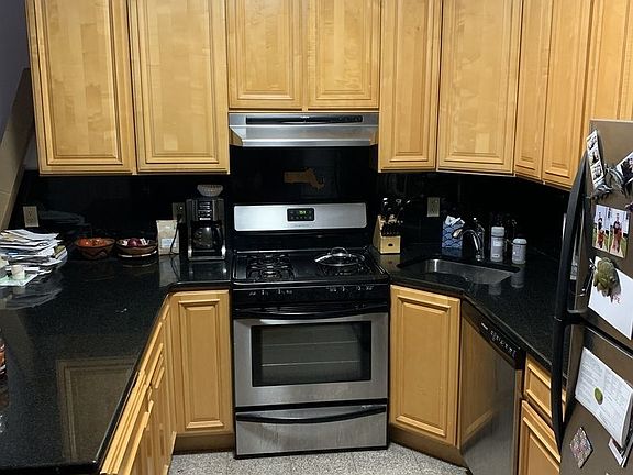 5th image of 1012 47th Ave APT 2F