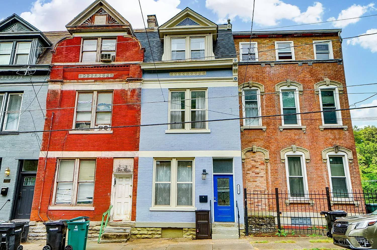 2241 Loth St photo 1