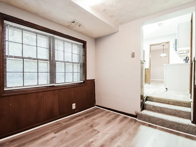 2725 Westford Ct — Photo 6