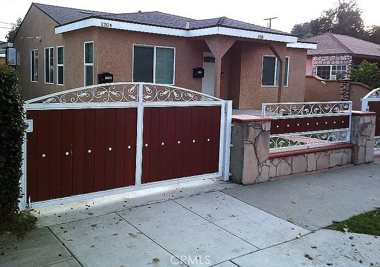 4 bed, 1750 sqft, $4,500 — Photo 2