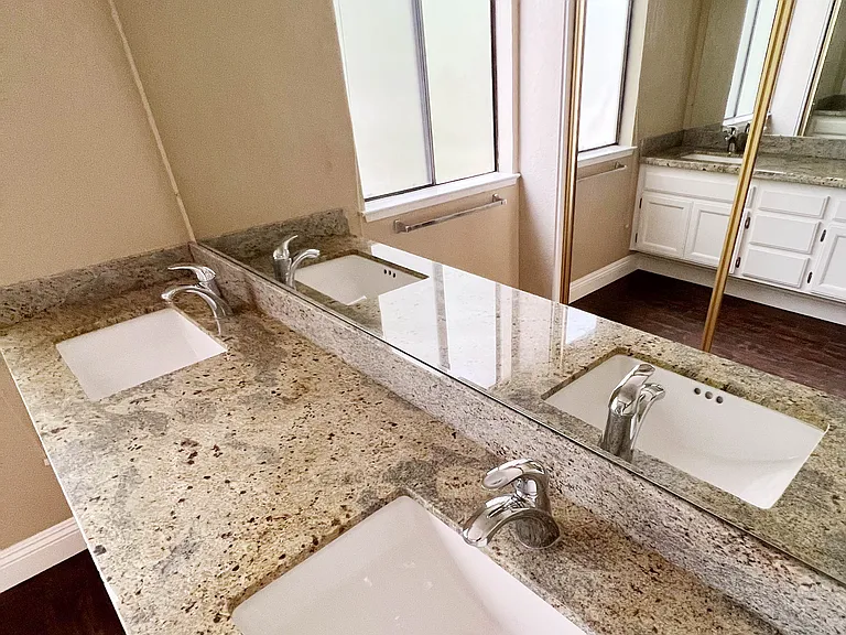2477 Wooding Ct — Photo 10
