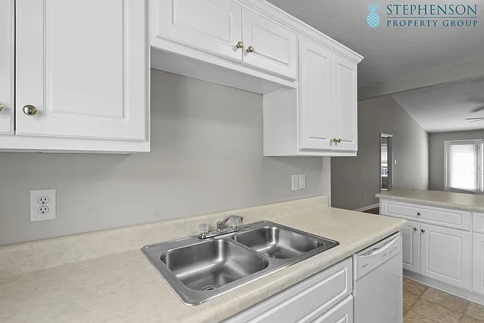 423 Elders Pond Cir — Photo 11