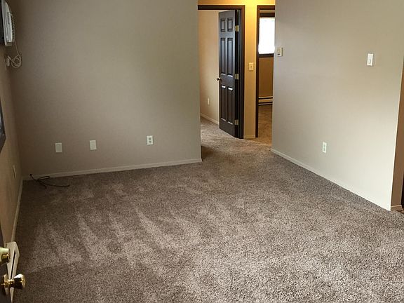 2nd image of 520 W Linwood Ave