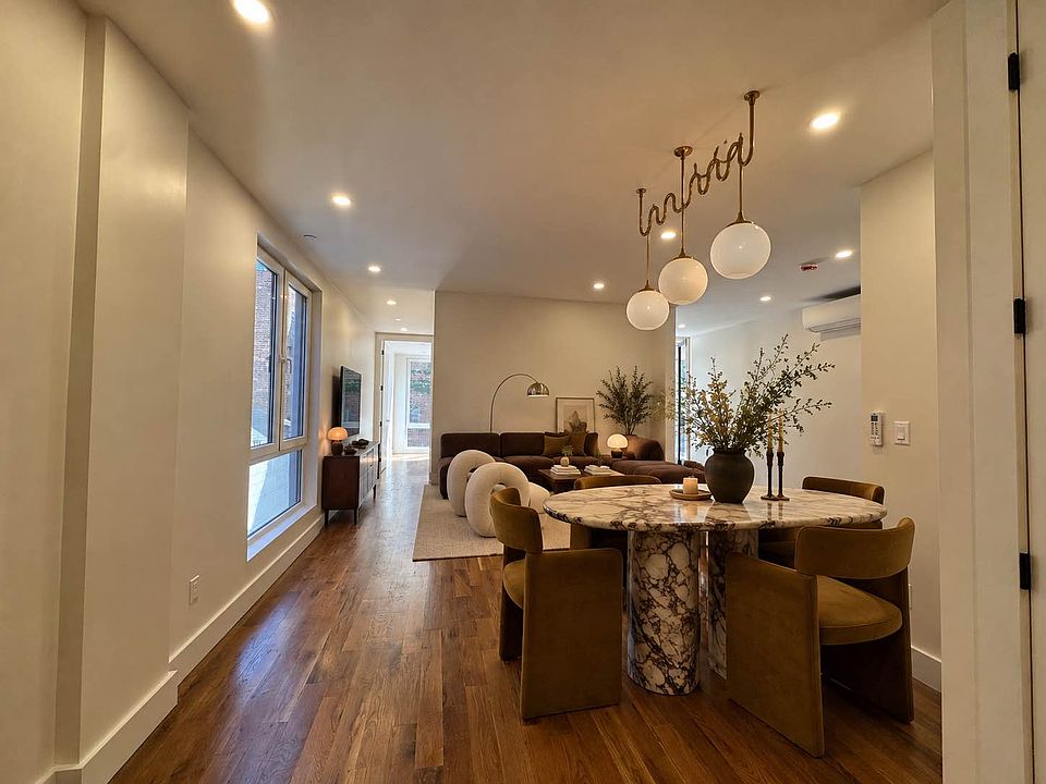 1st image of 3015 Farragut Rd #2C