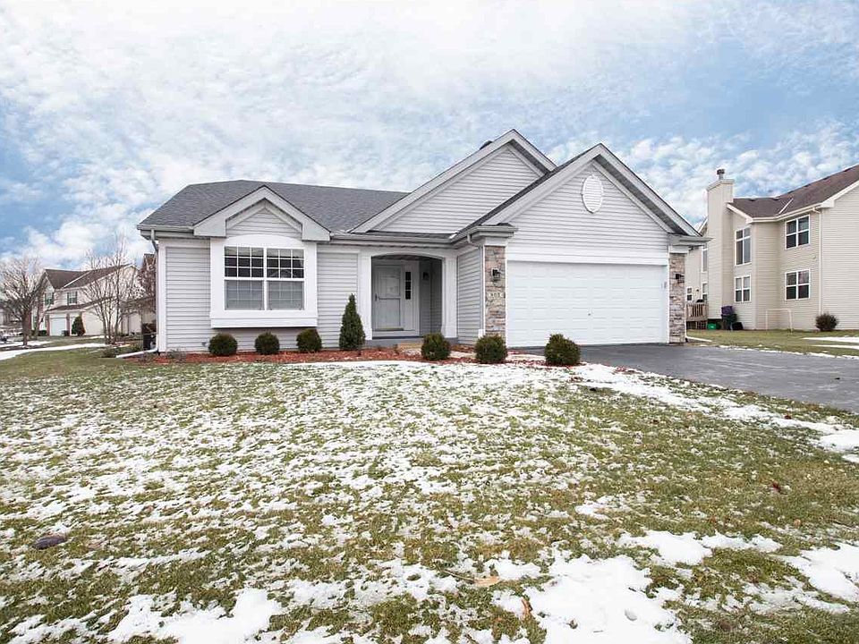 1st image of 802 Stuyvesant Dr