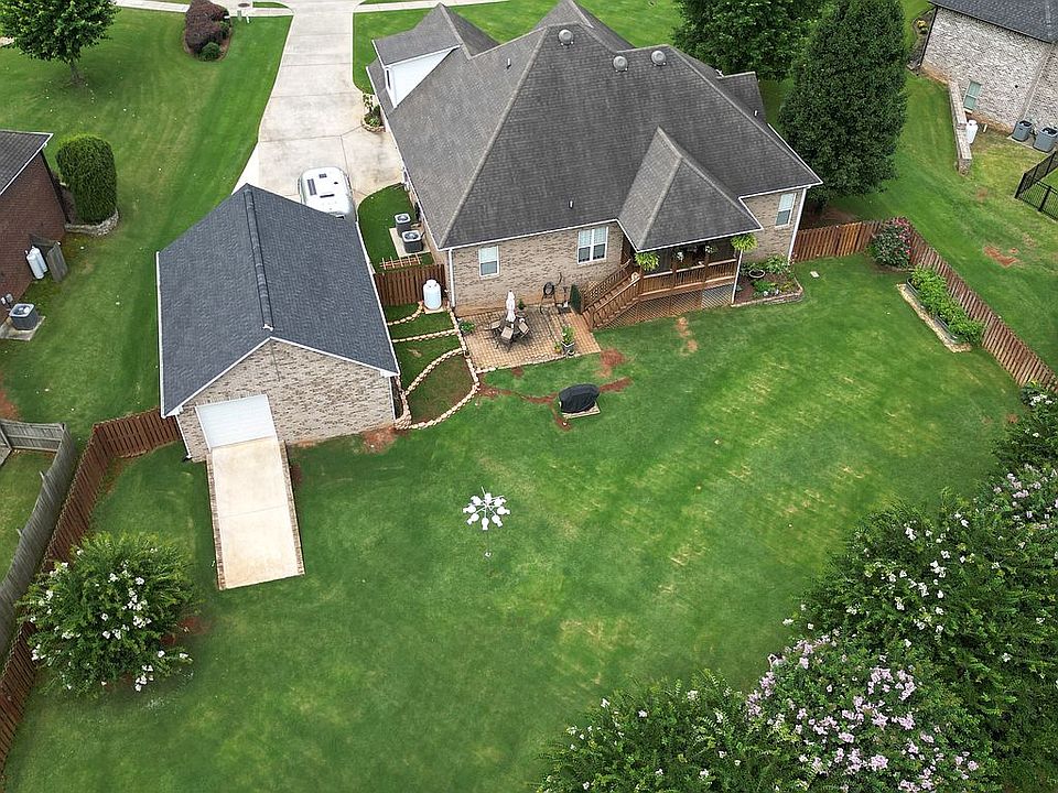 2nd image of 119 Southfork Dr