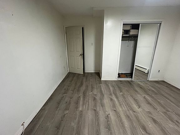 3rd image of 3200 Ely Ave #3