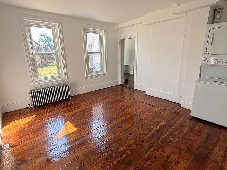 325 Main St #1 — Photo 8