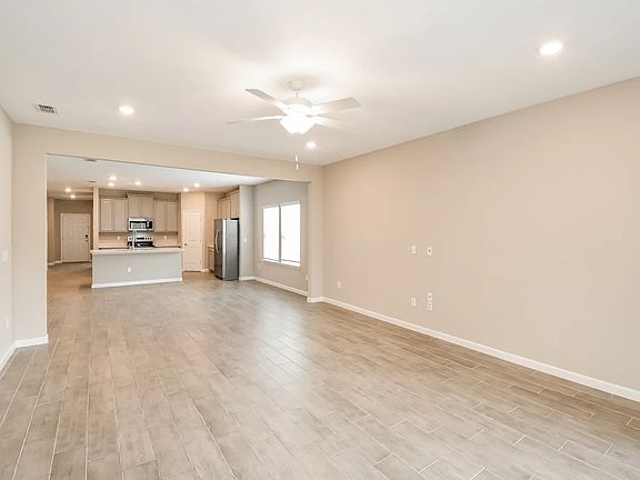 5th image of 5845 Penny Ln
