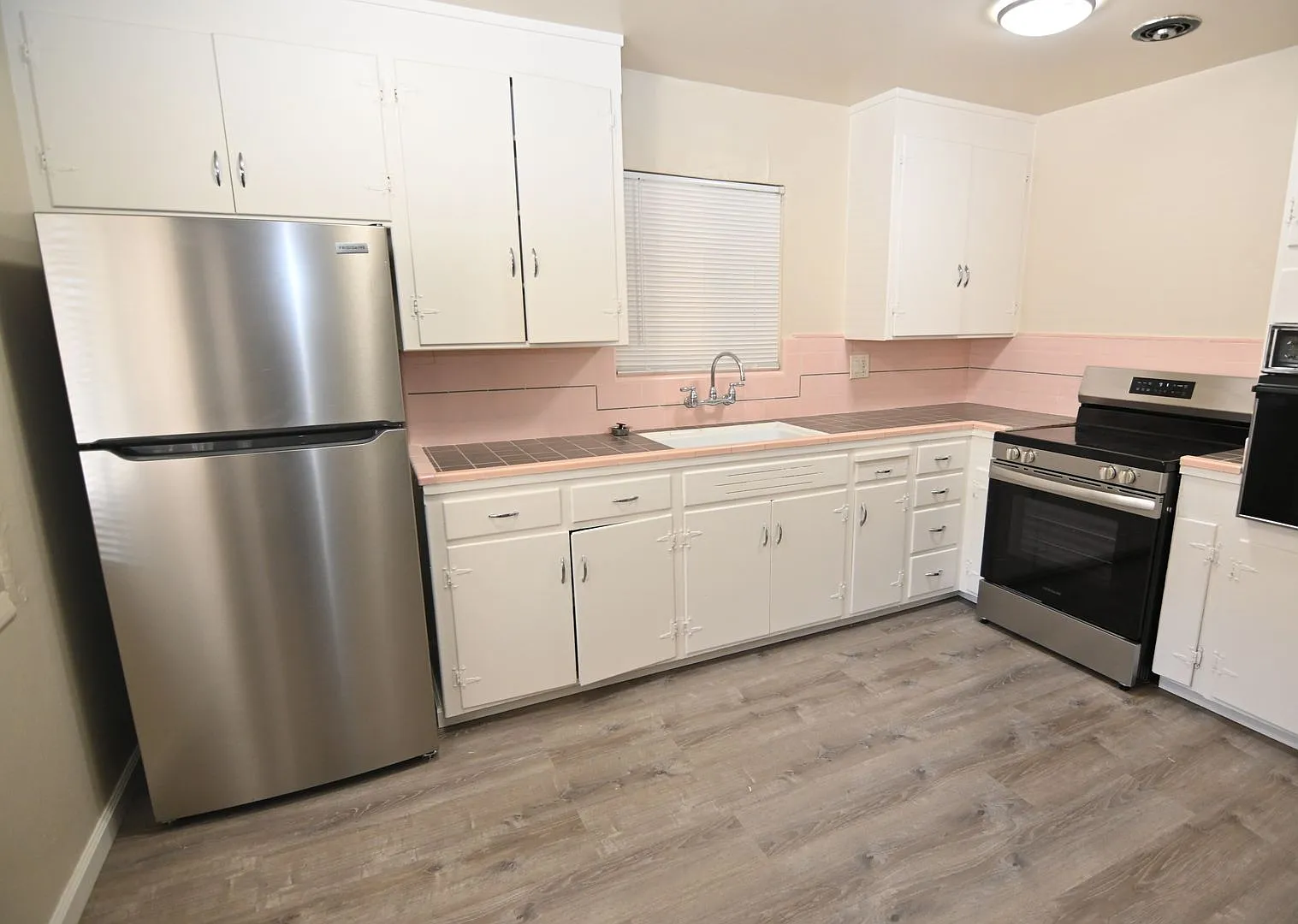 3176 Cadillac Drive — Photo 2