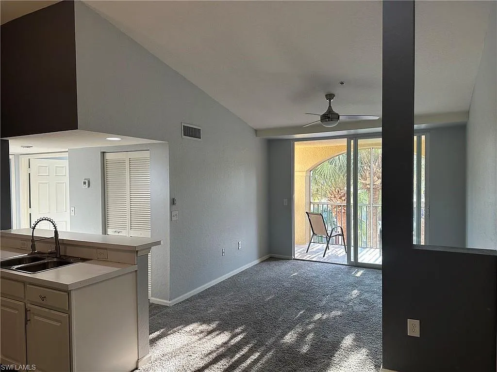 2 bed, 1.0 bath, 873 sqft, $1,200 — Photo 2