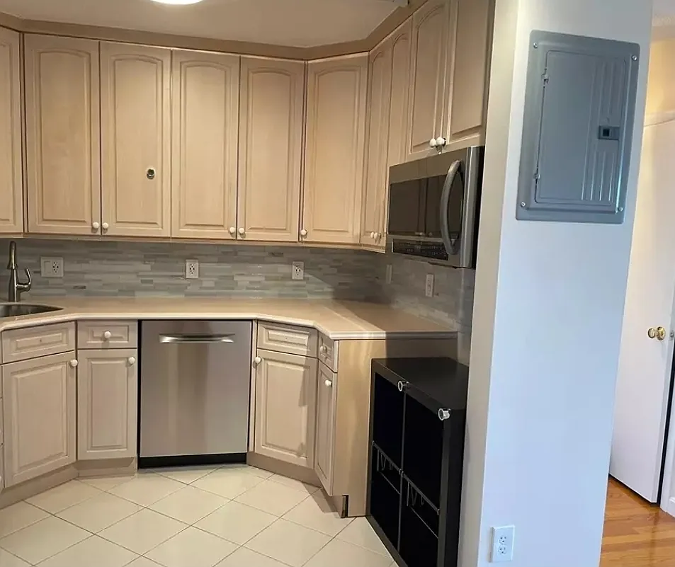 2 bed, 950 sqft, $2,650 — Photo 2