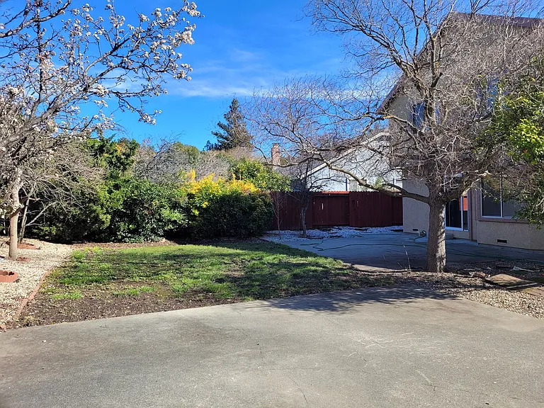745 Monte Carlo Dr — Photo 34