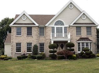 11 Tamwood Ln, Sewell, NJ 08080