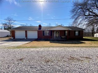 89 Stump Ln, Millwood, WV 25262