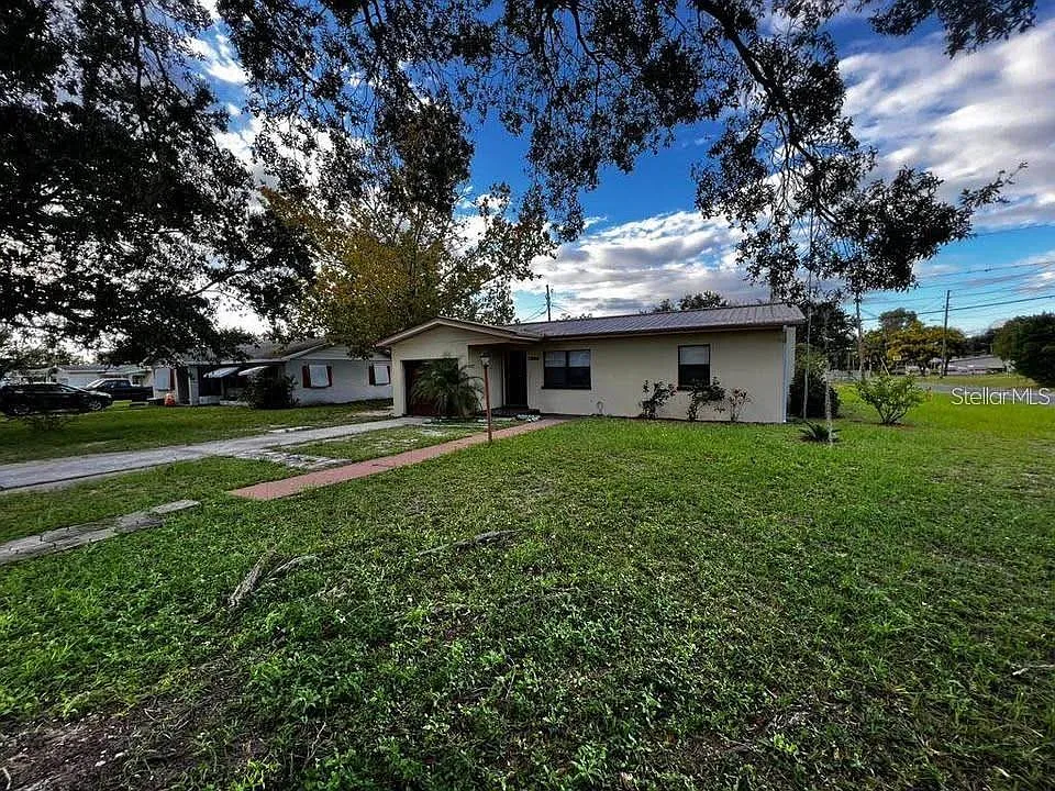 2 bed, 1.0 bath, 988 sqft, $1,500 — Photo 3