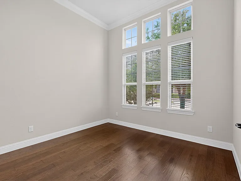 5901 The Esplanade Dr — Photo 22
