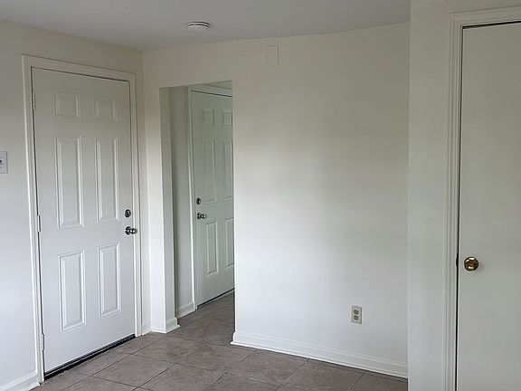 3rd image of 2633 New Orleans St