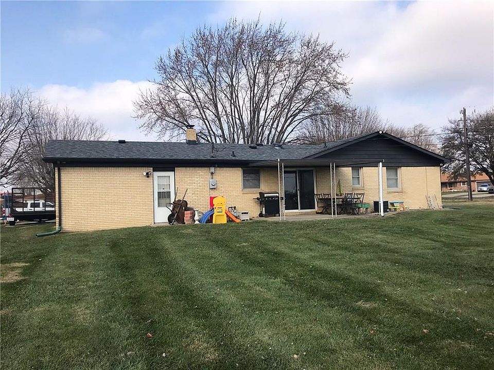 2nd image of 2603 Queens Ct