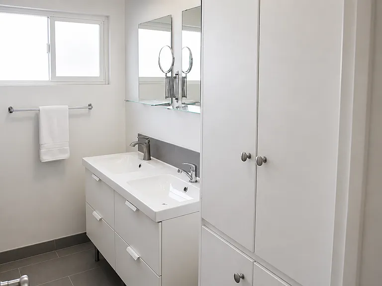 3333 San Marino St #13 — Photo 3