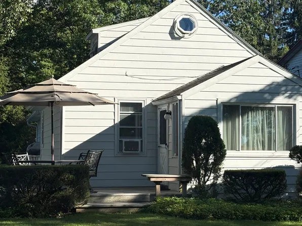 (undisclosed Address), Angola, NY 14006