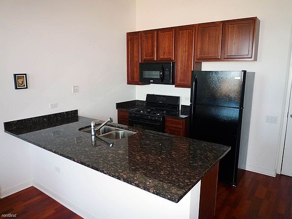 2nd image of 4015 N Milwaukee Ave Unit 210