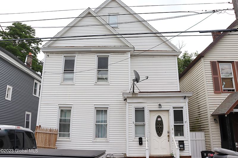 2nd image of 549 Mumford Street
