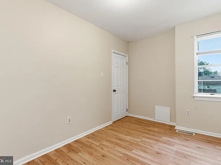 1817 N Gratz St — Photo 34