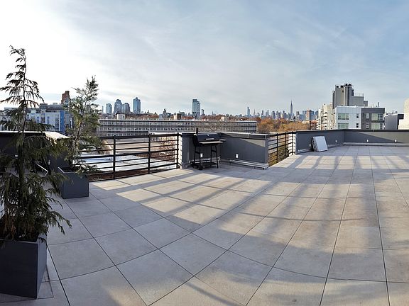 4th image of 434 Manhattan Ave #1BAC